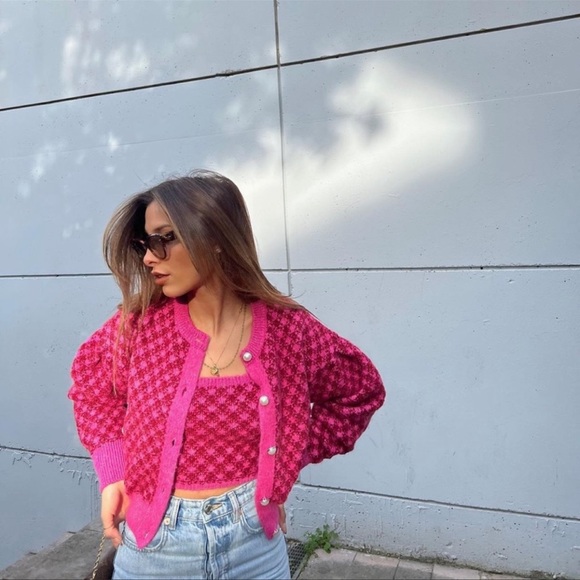 Zara 3-Piece Set - Pink Wool Blend Plaid Knit Dress, Top & Pearl Button Cardigan - Picture 4 of 16